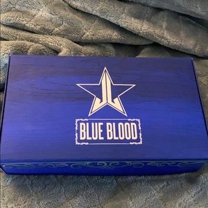 Jeffree Star Blue Blood eyeshadow pallet